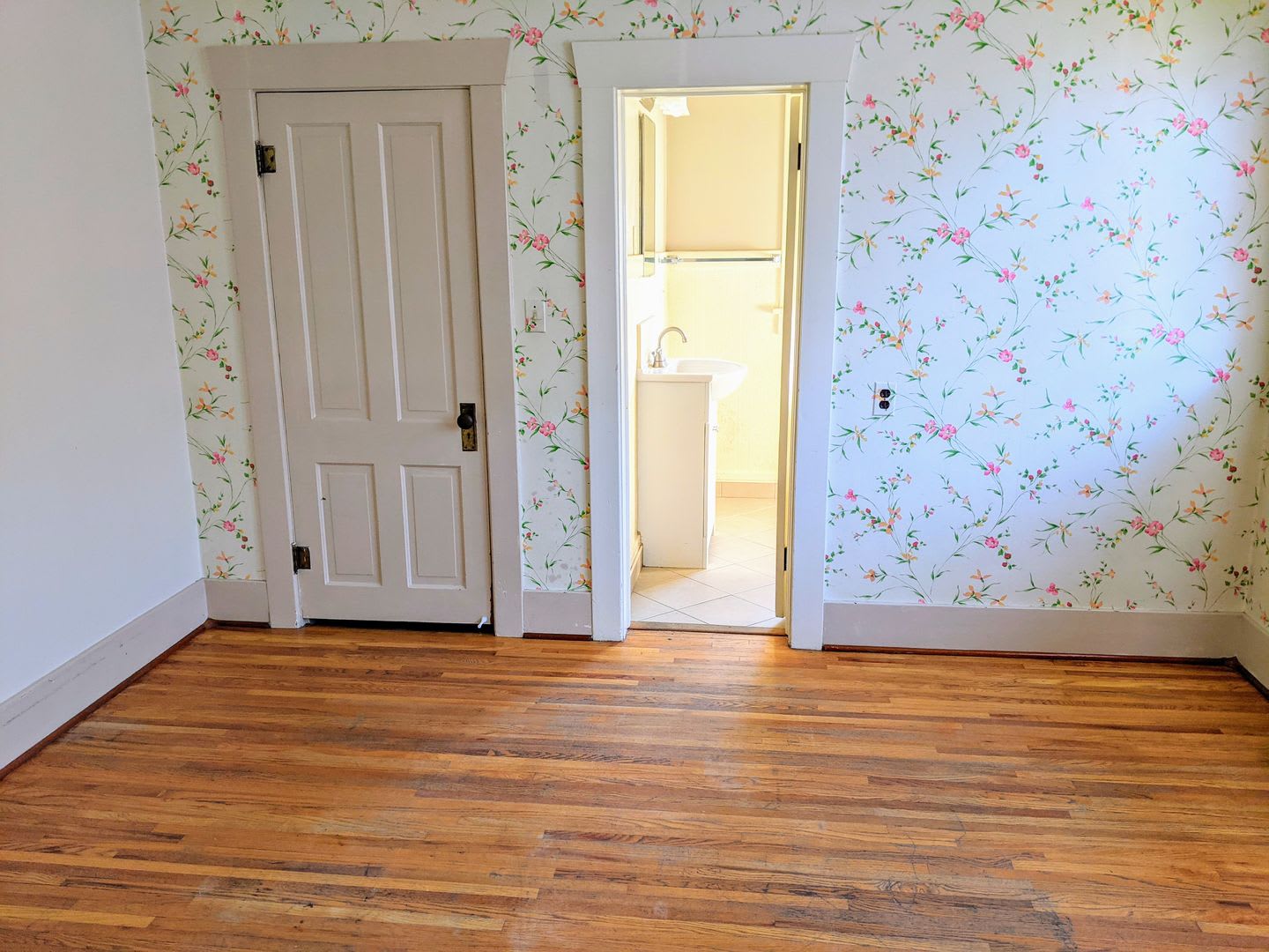 1 bedroom/ 1 bath in Triplex – photo 5