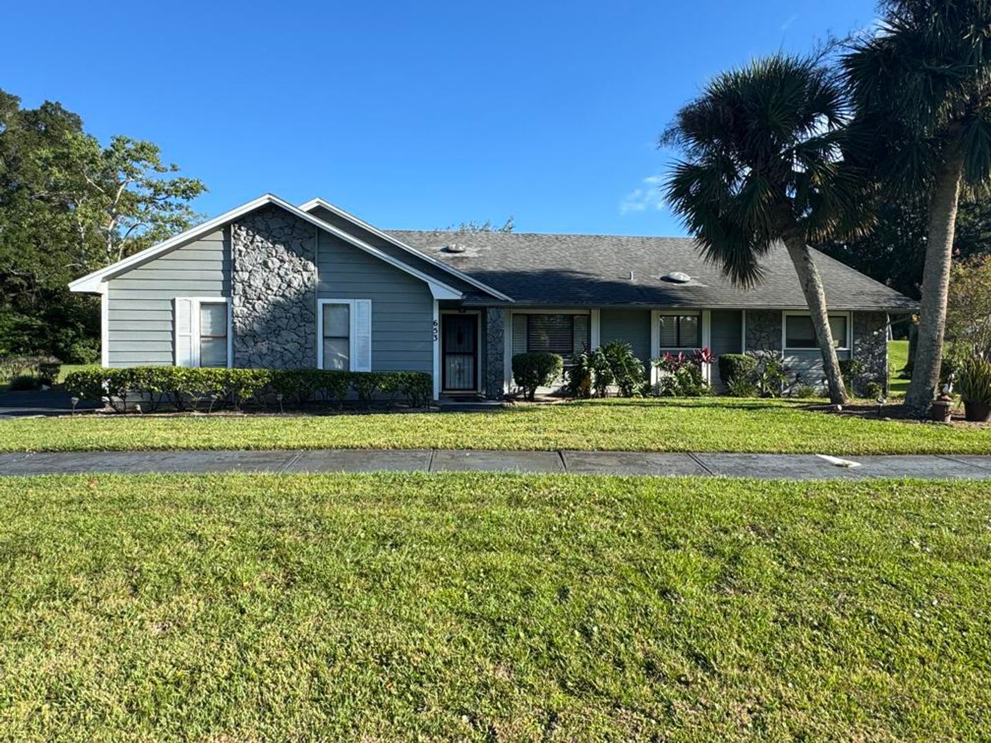 3/2 in Pelican Bay – photo 1