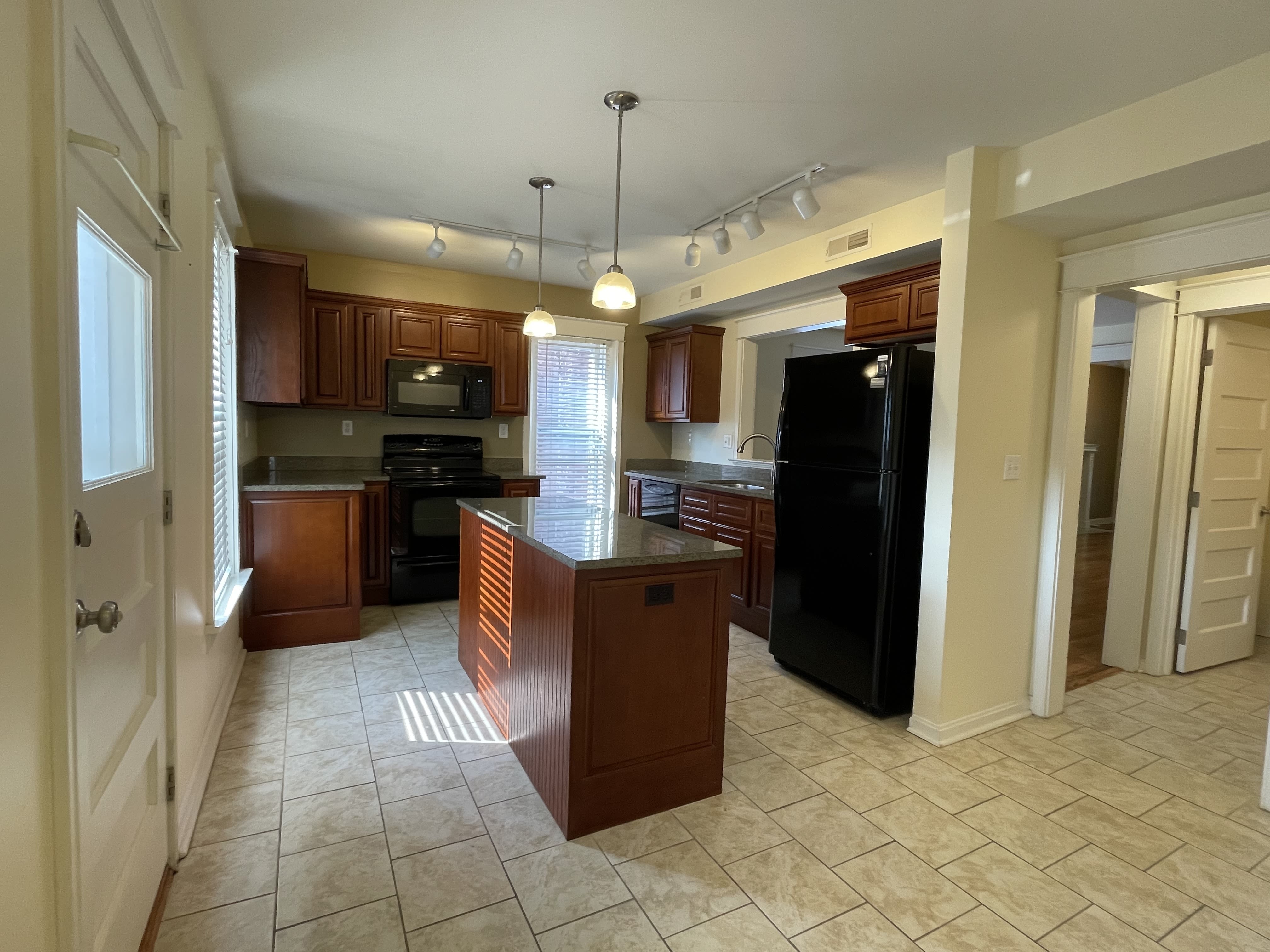 2531 Cherry Street – photo 5