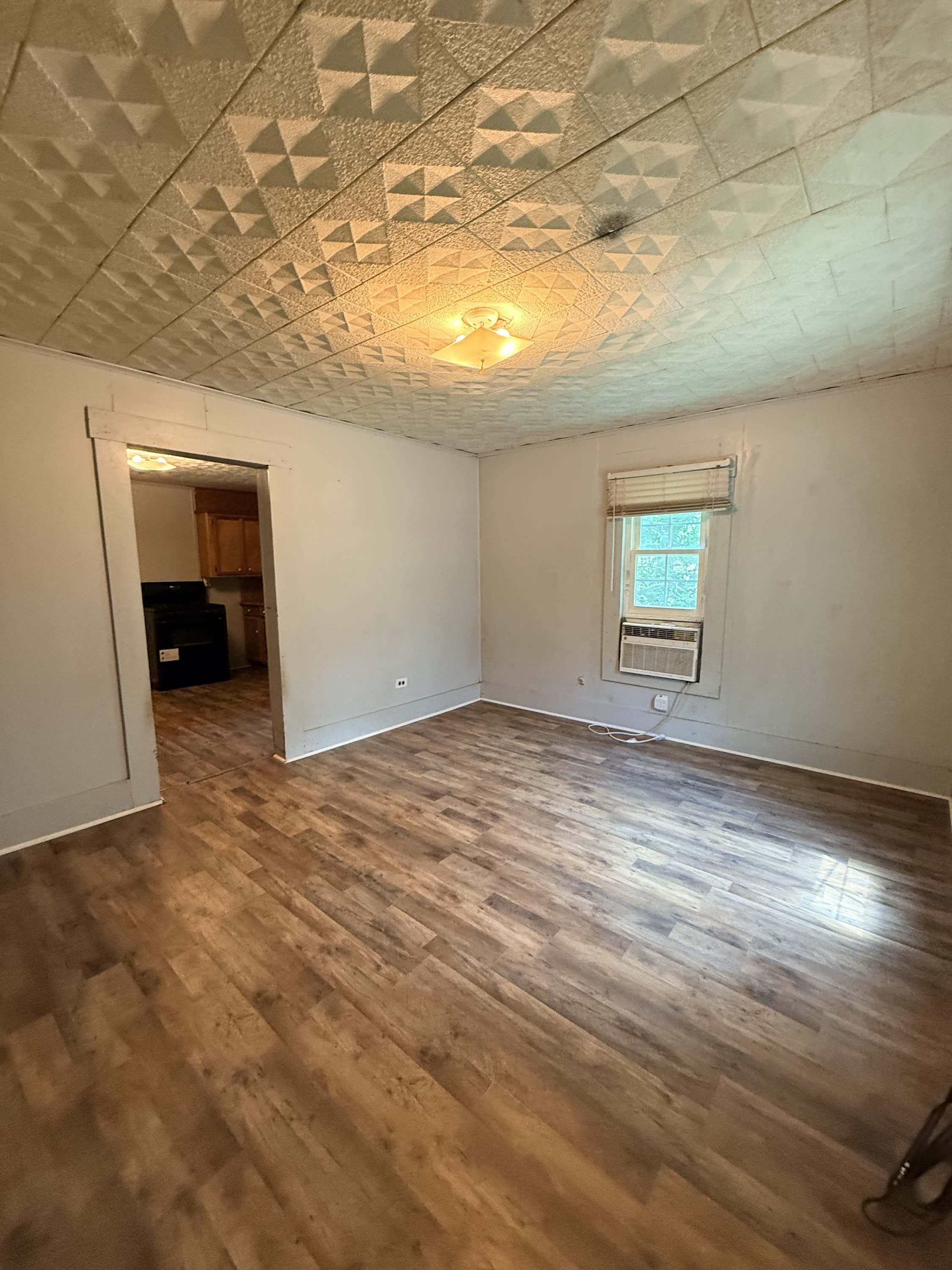 817 Lubbock St – photo 2