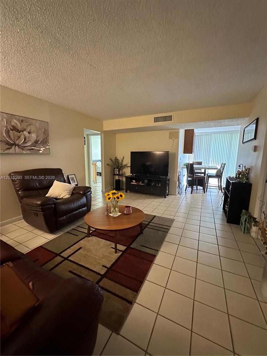 8025 Southwest 107th Avenue – photo 2