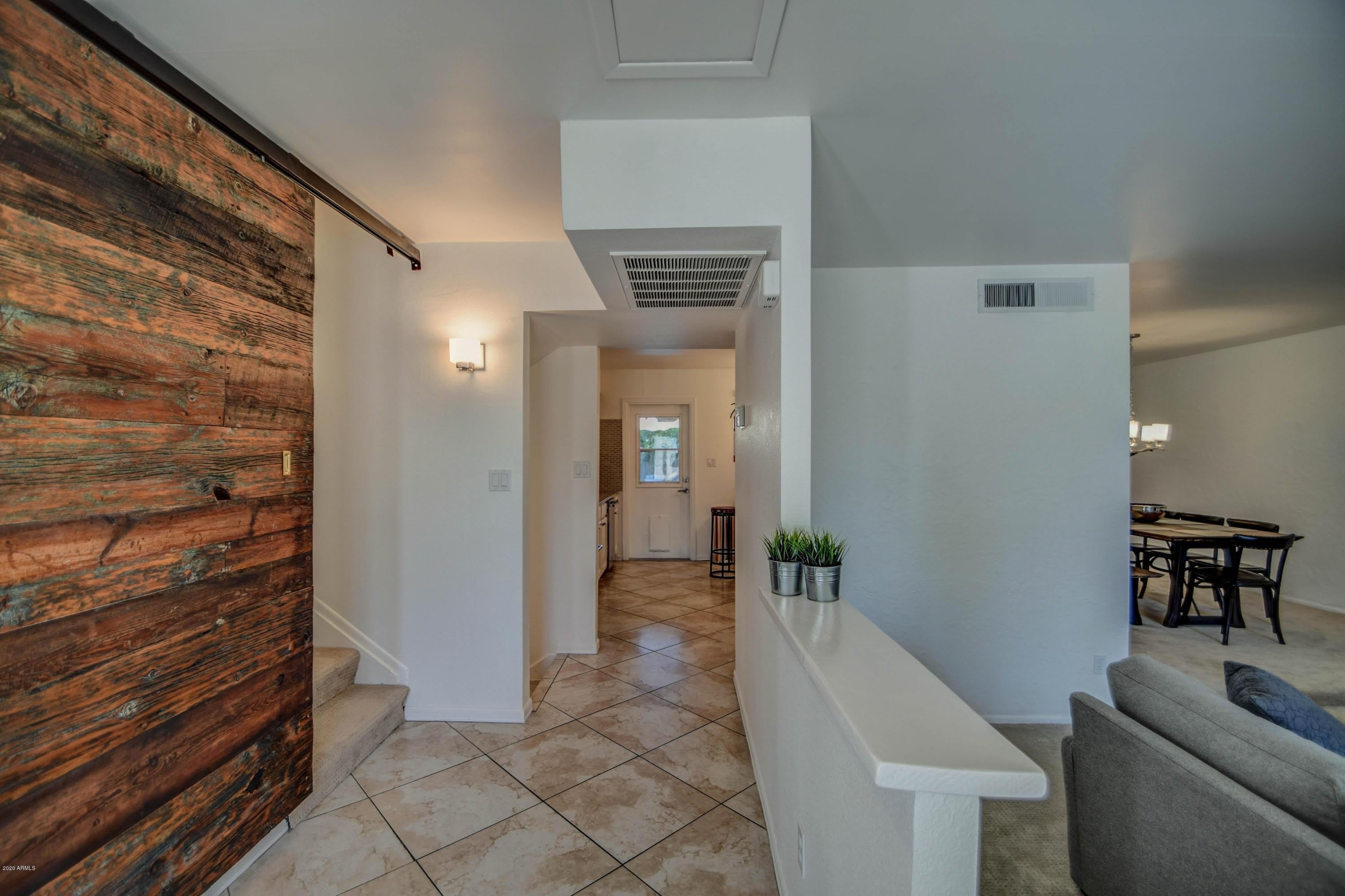 8420 E Keim Drive – photo 2