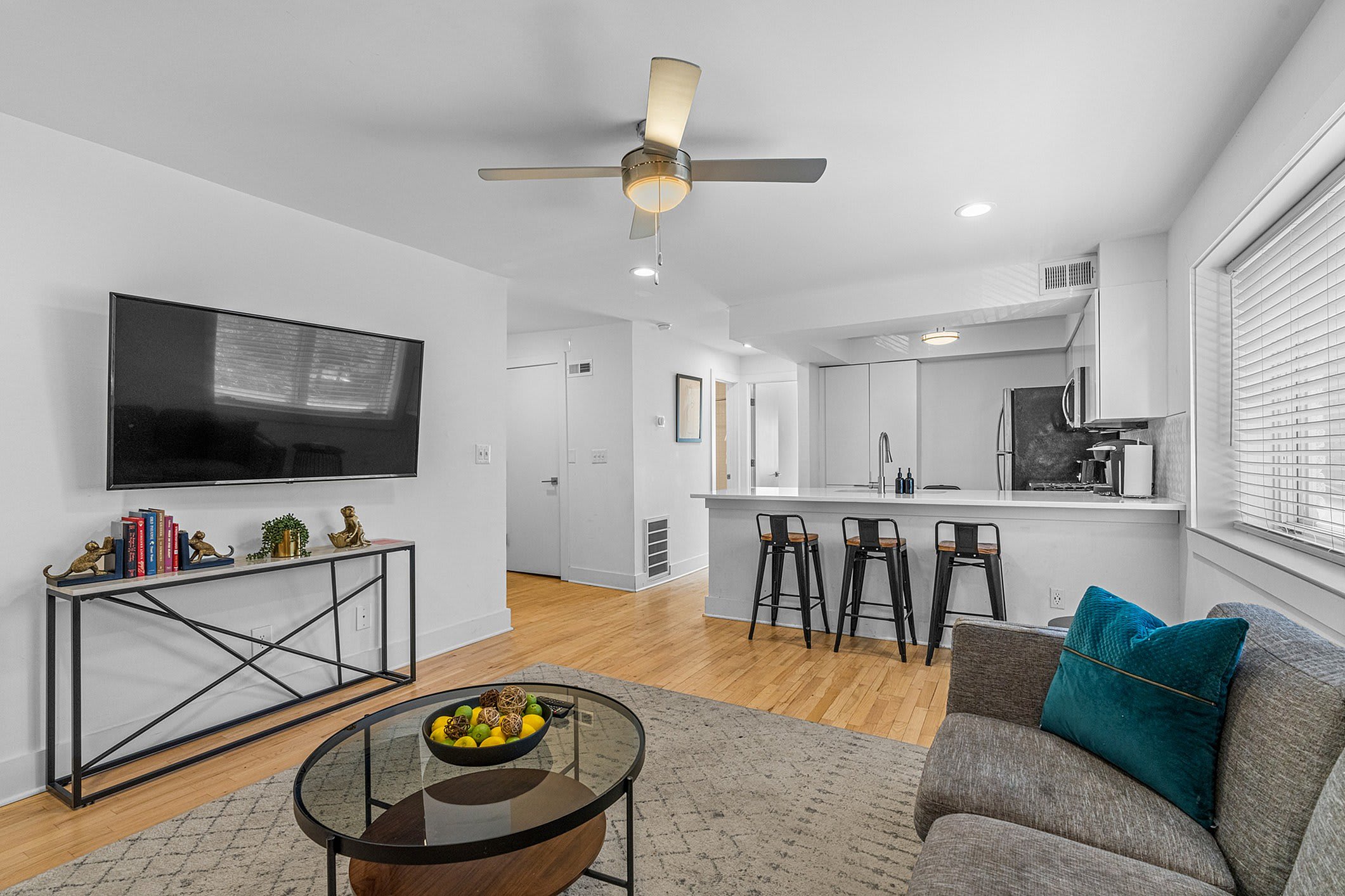 Crescent Avenue Apartments – photo 2