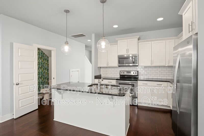 729 Cottage Park Dr – photo 2