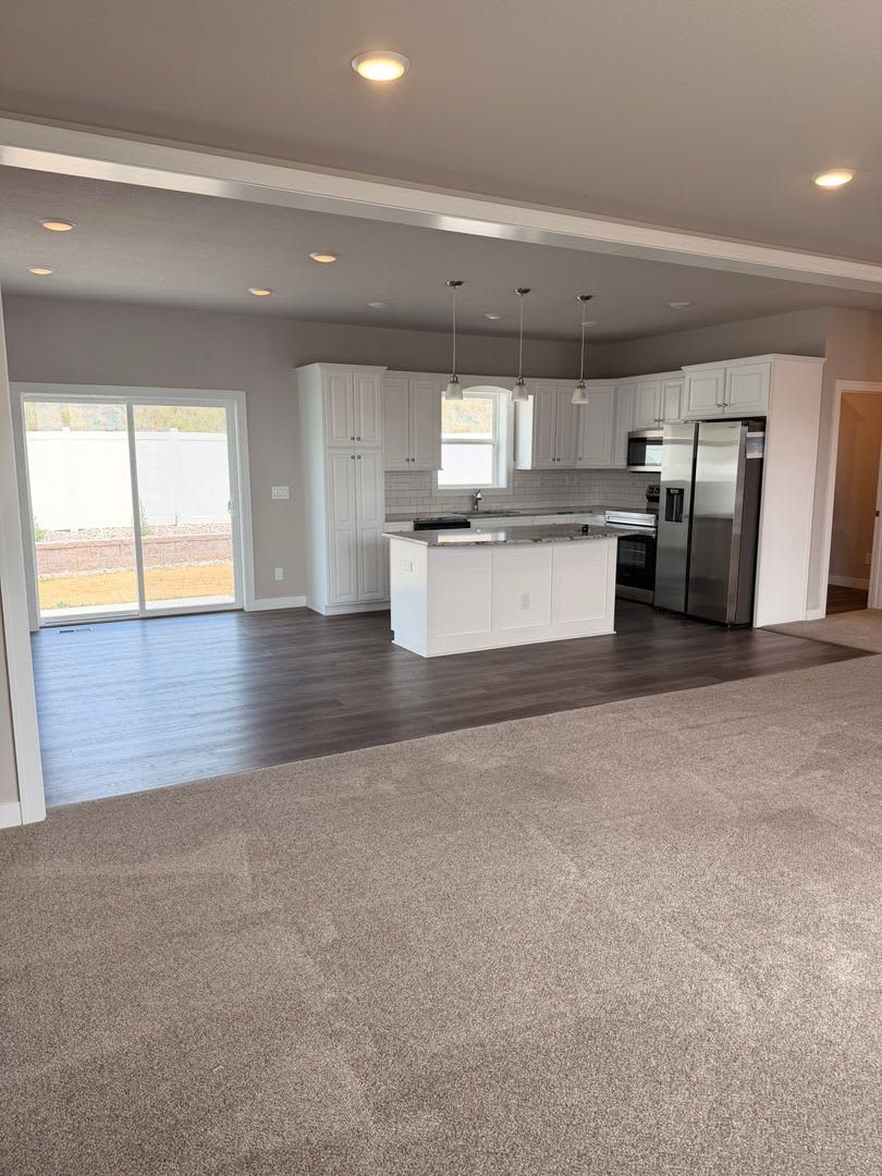 Modern, spacious, and move-in ready—this is the rental you’ve been waiting for! – photo 5
