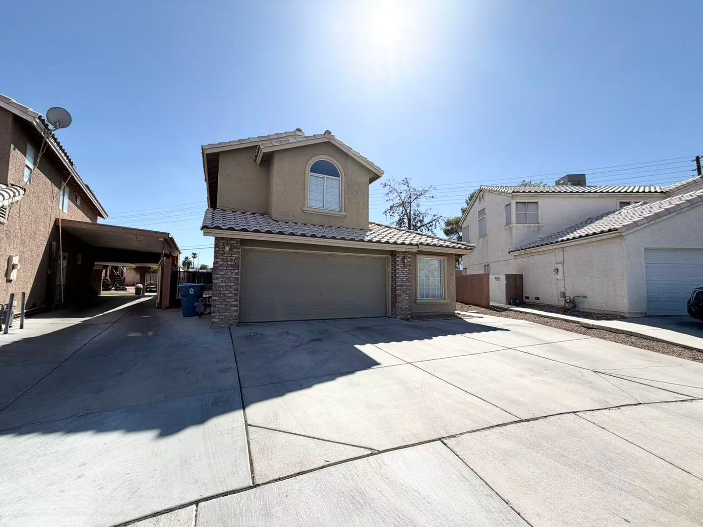 901 Golden Hawk Way – photo 2