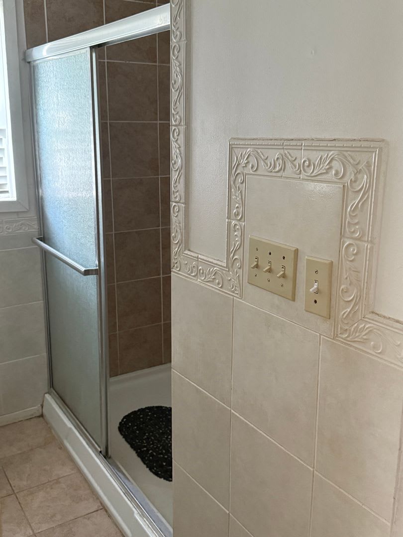 3 Bedroom 1 Bathroom House Available for Rent – photo 4