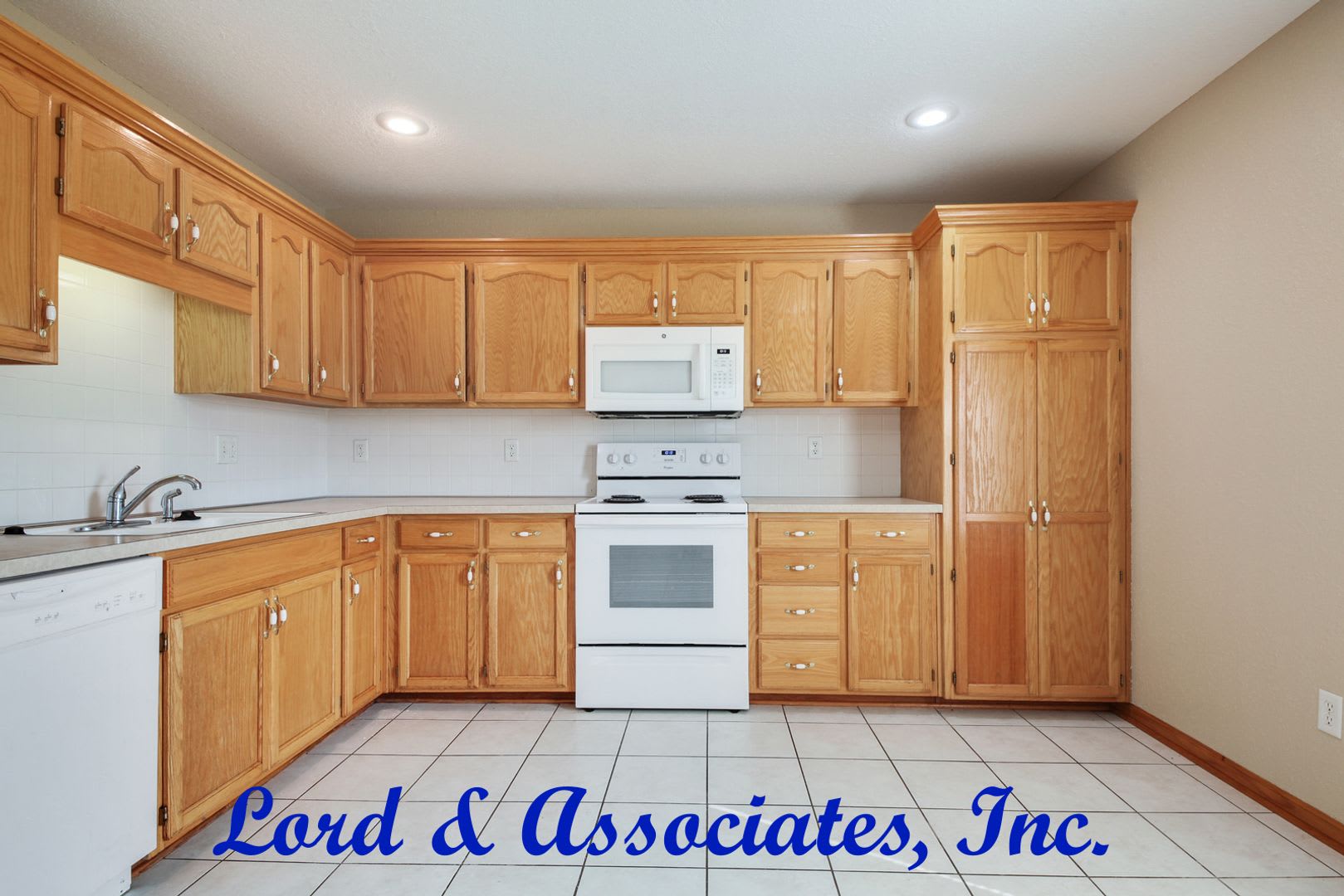 Large 3 Bdrm 2 Bath Pleasant Hill – photo 4