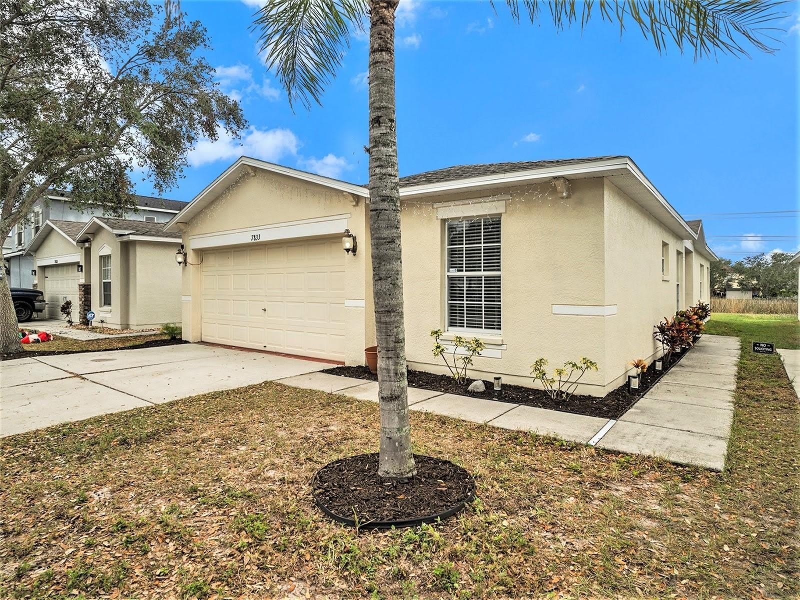 7833 CARRIAGE POINTE Drive – photo 3