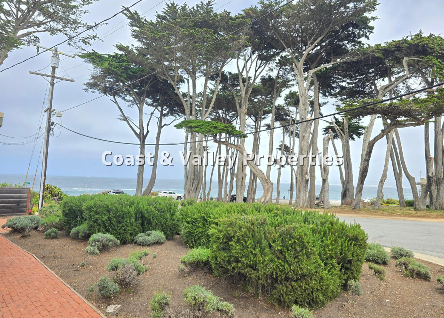 Ocean View Coastal Retreat in the Heart of Pacific Grove – photo 3