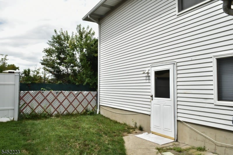 28 Elmhurst St – photo 2