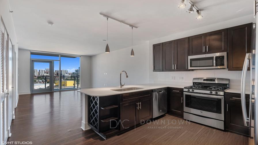 1460 N Halsted – photo 2