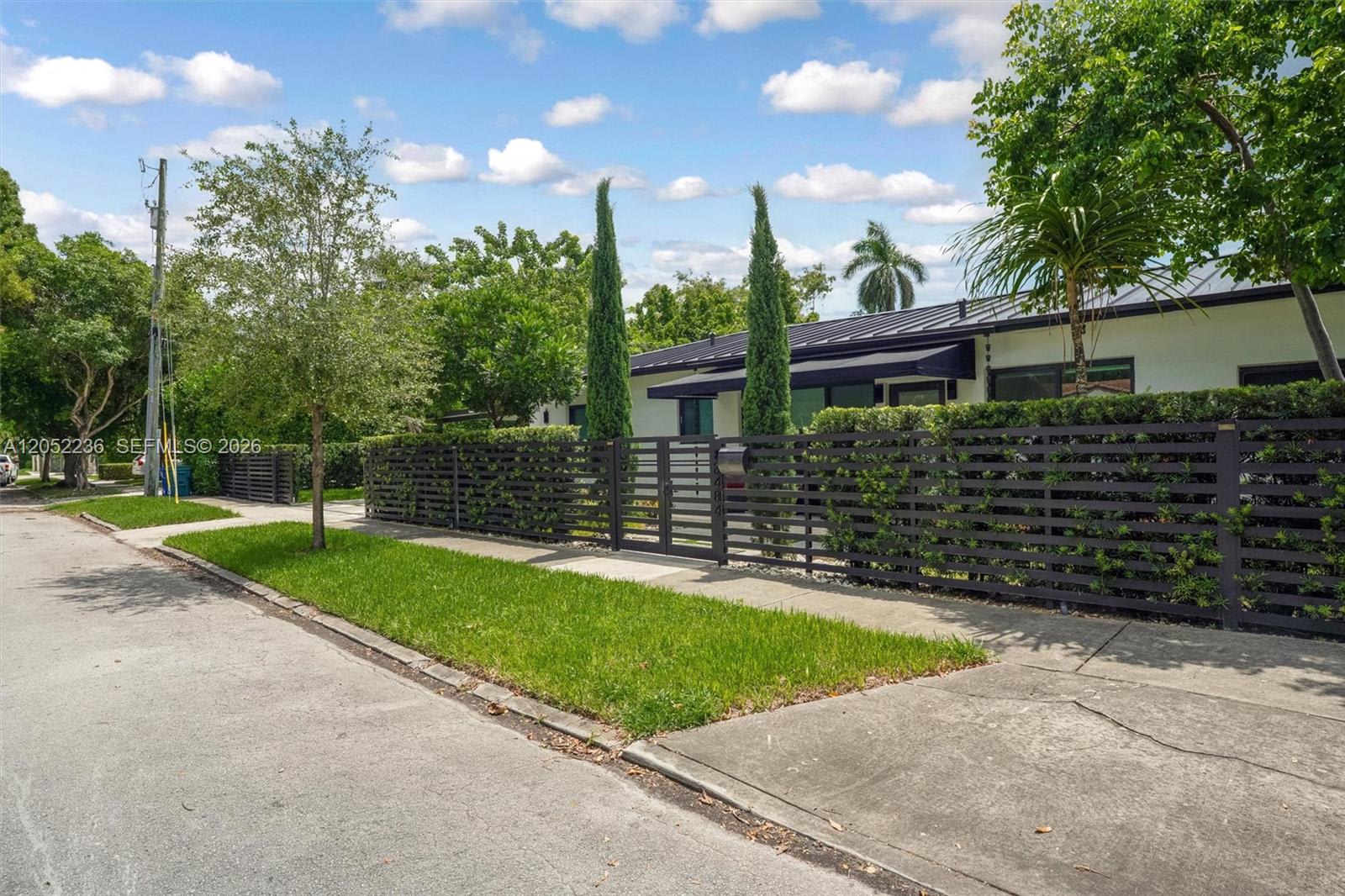 2484 Southwest 25th Street – photo 1