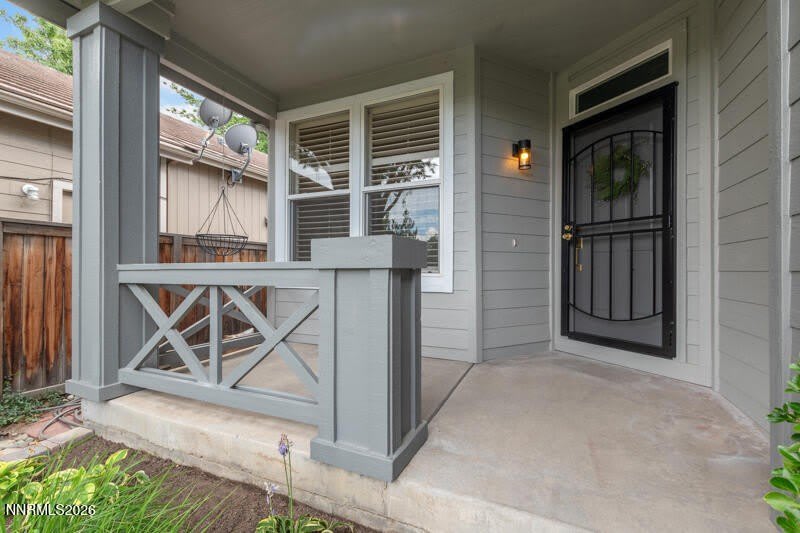 785 Caughlin Crossing – photo 3