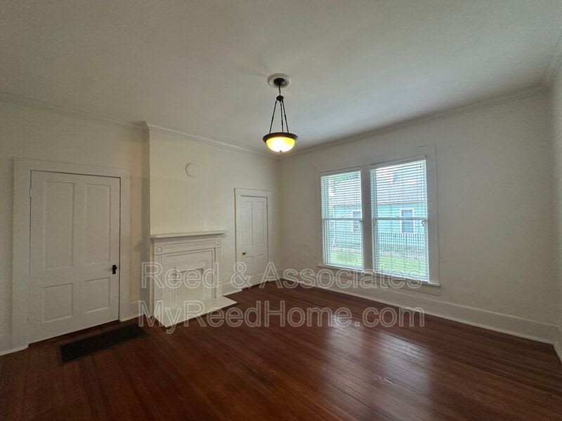1042 Blythe Street – photo 5
