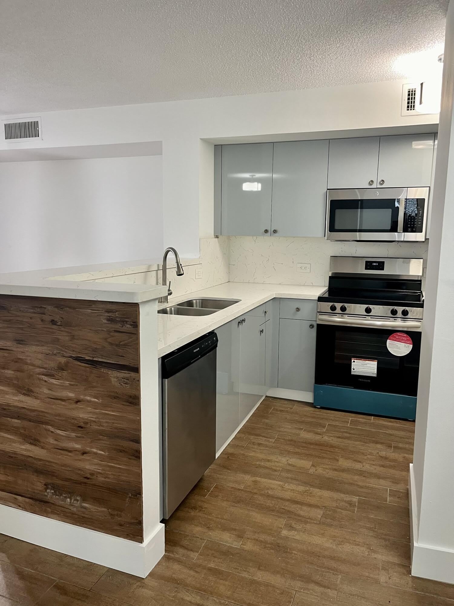 631 Sw 111Th Lane – photo 3