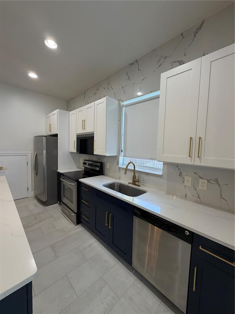 3007 E CENTRAL Boulevard – photo 4