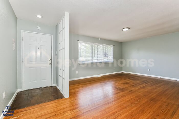 1923 Biscayne Drive – photo 3