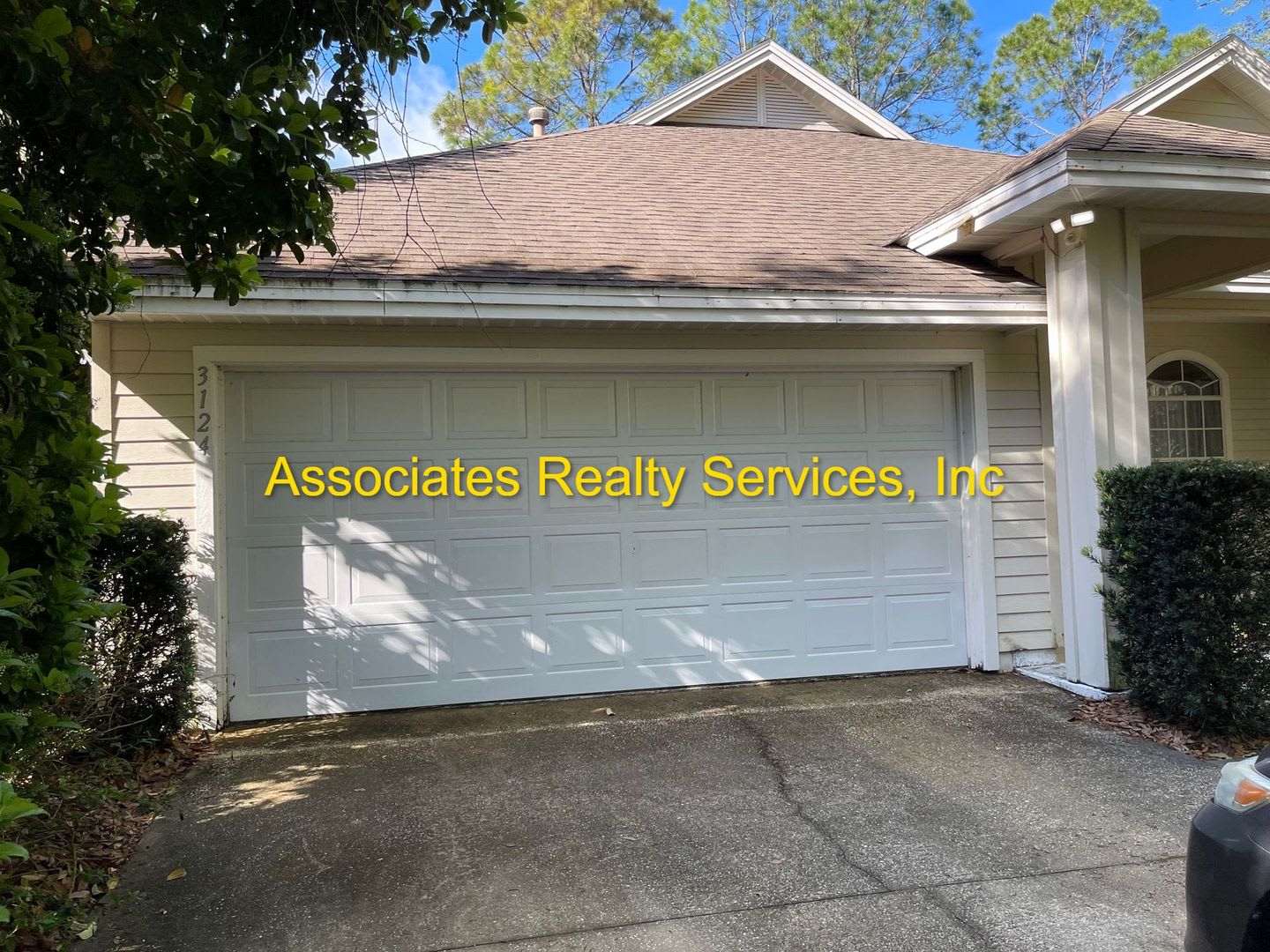 Carlton Court In Haile Plantation Move In Ready – photo 4