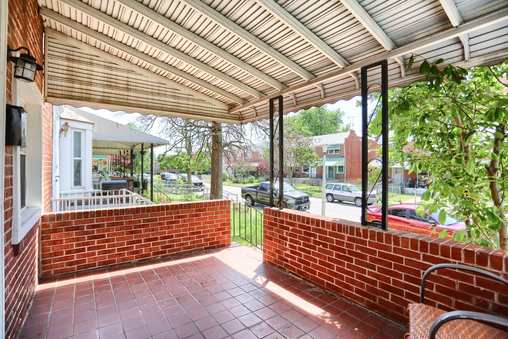 Bare 2BR/2BA Row Home in Baltimore – Ready for Immediate Move-In! – photo 2
