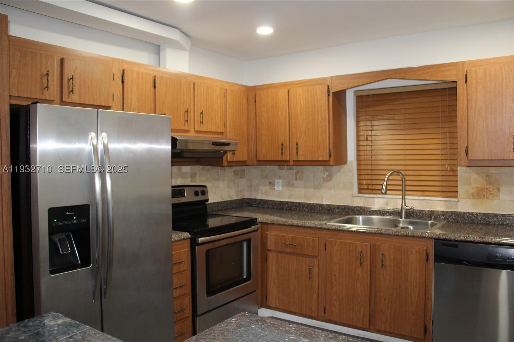 5140 SW 40th Ave – photo 4