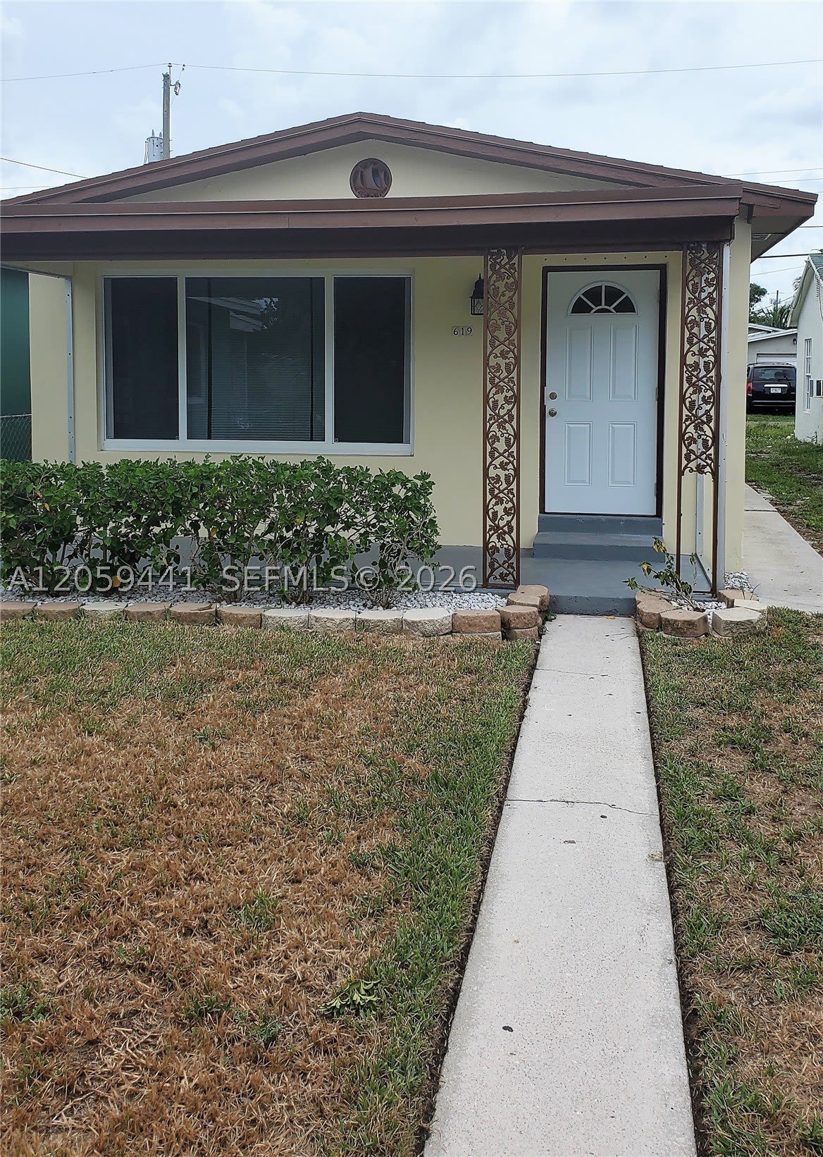 619 N D St – photo 1