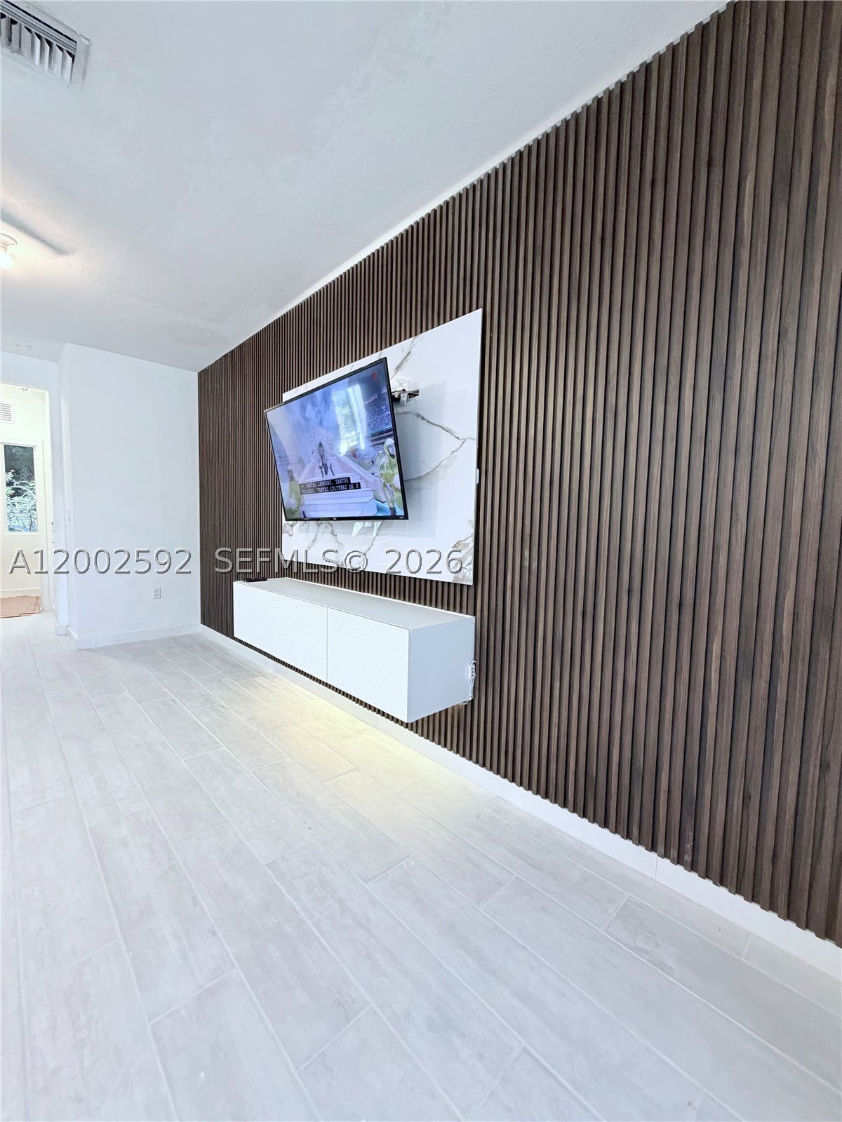 2367 Se 11Th St – photo 2