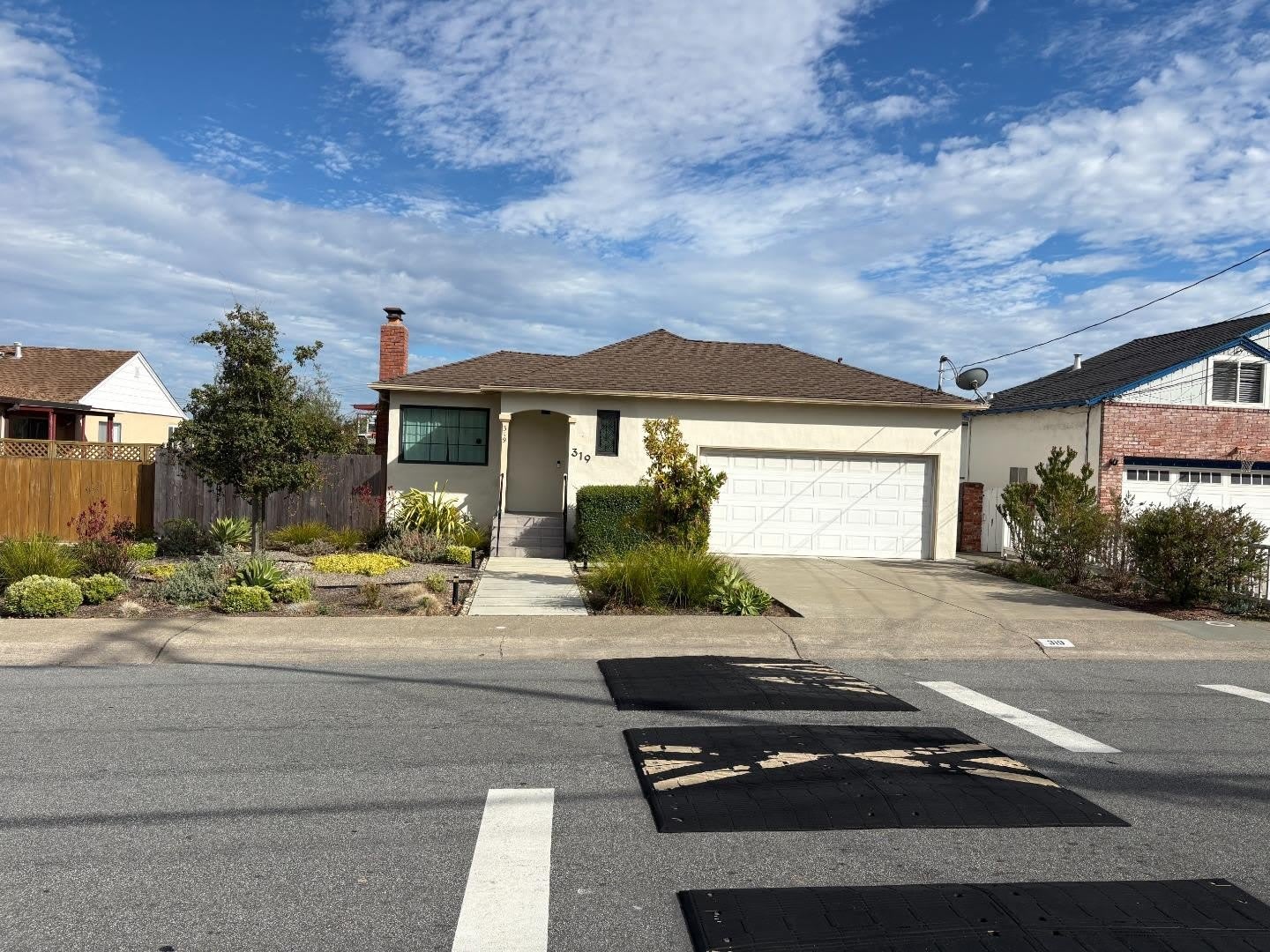 319 Helen DR – photo 3