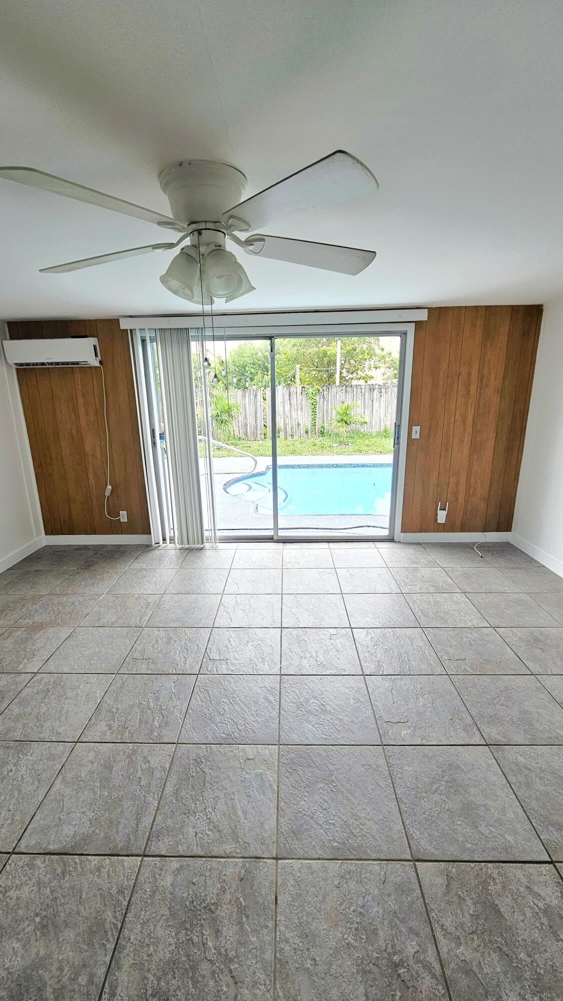 330 N Ware Drive – photo 3