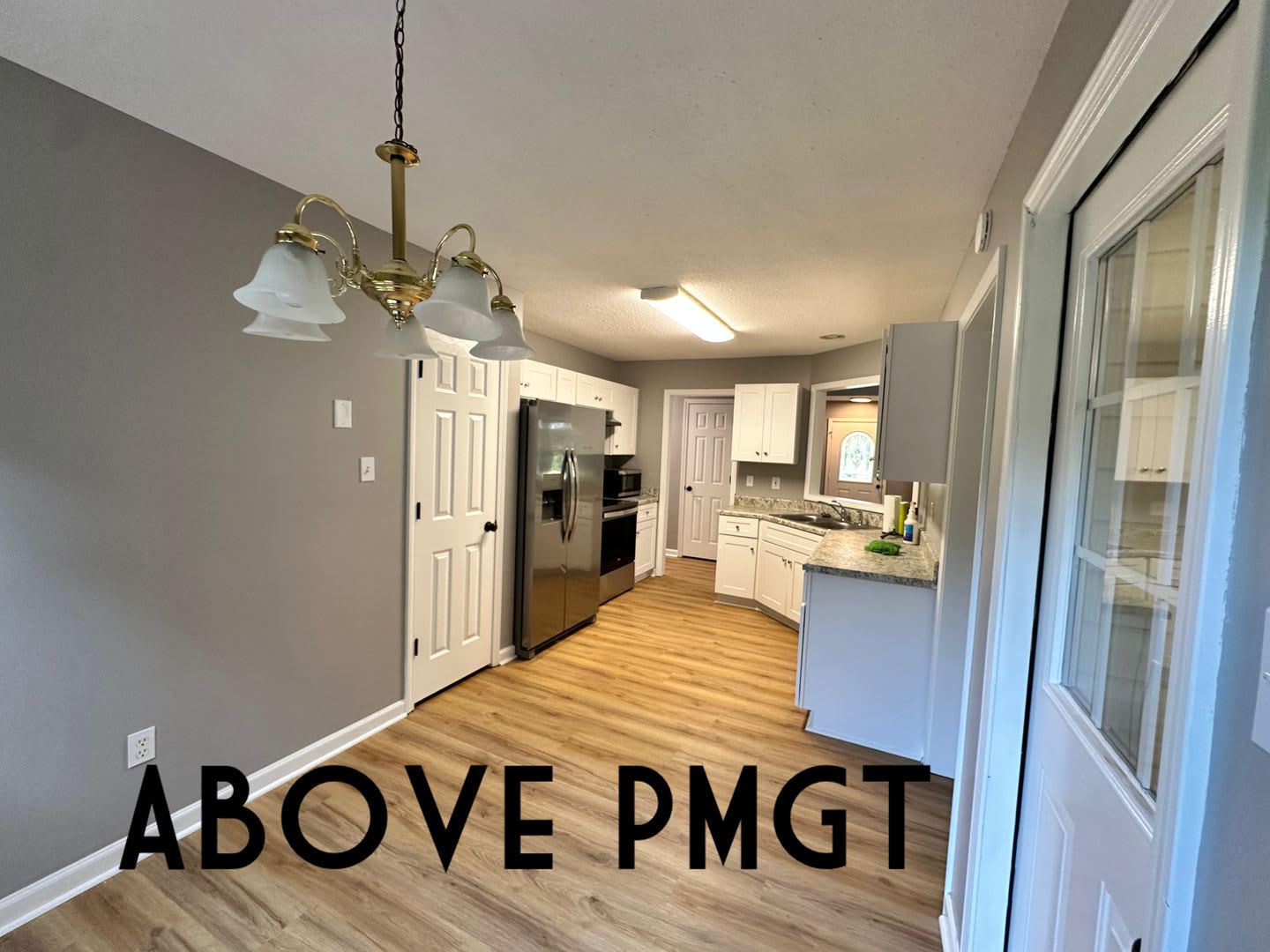 Beautifully Renovated 3 Bedroom Home – photo 4