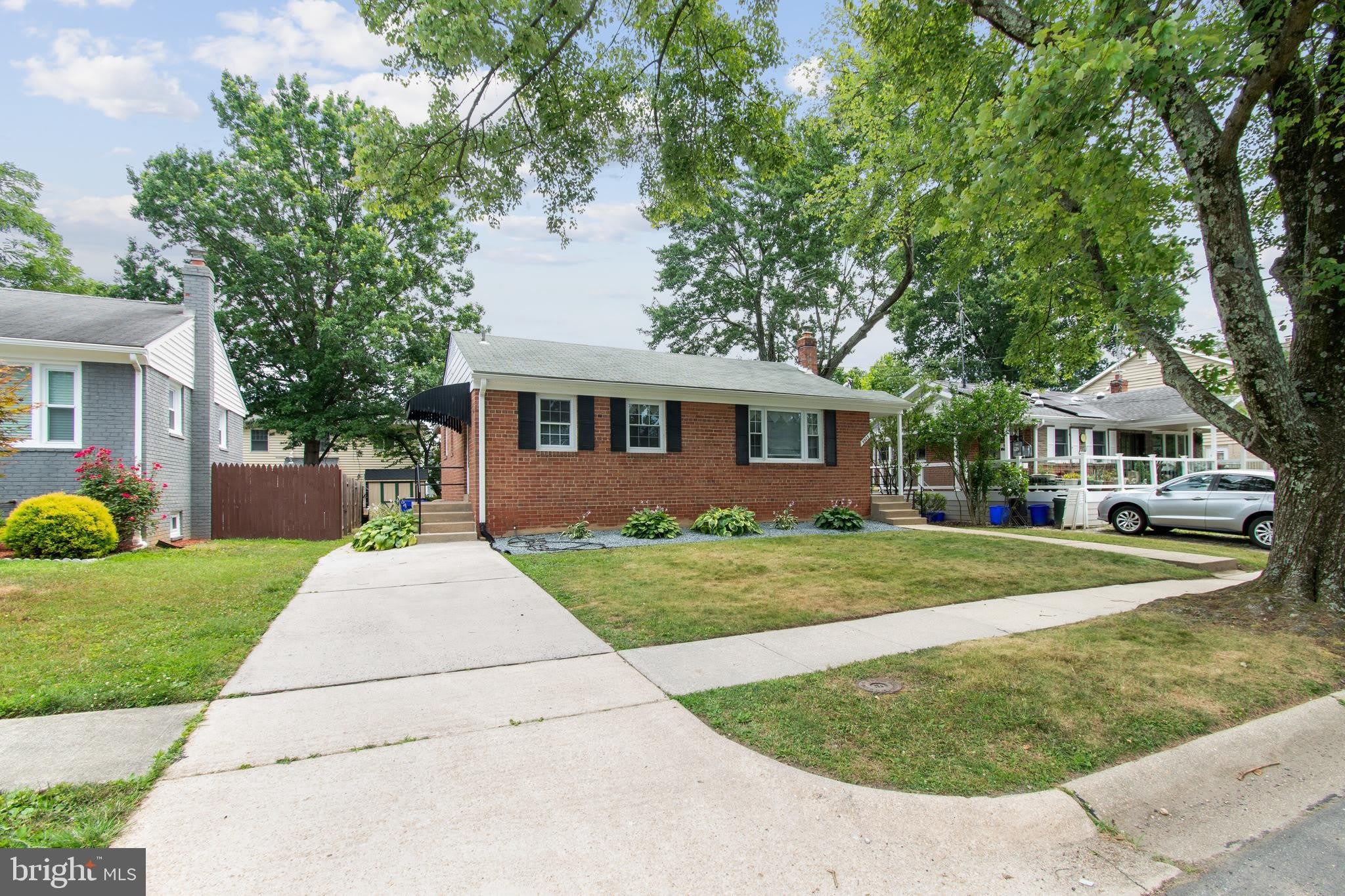 9923 MAYFIELD Drive – photo 2
