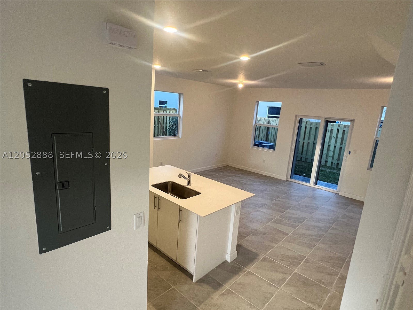 106 SE 11th CT – photo 5