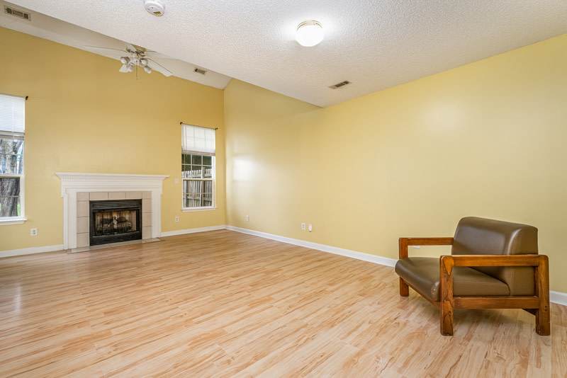 9026 Tibble Creek Way – photo 5