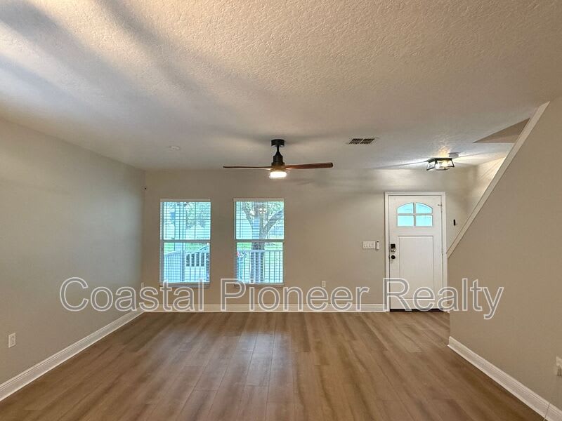 1934 W Spruce St – photo 5