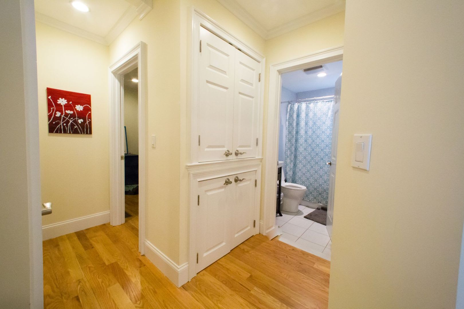 Charming 4 Bedroom-No Broker Fee – photo 4