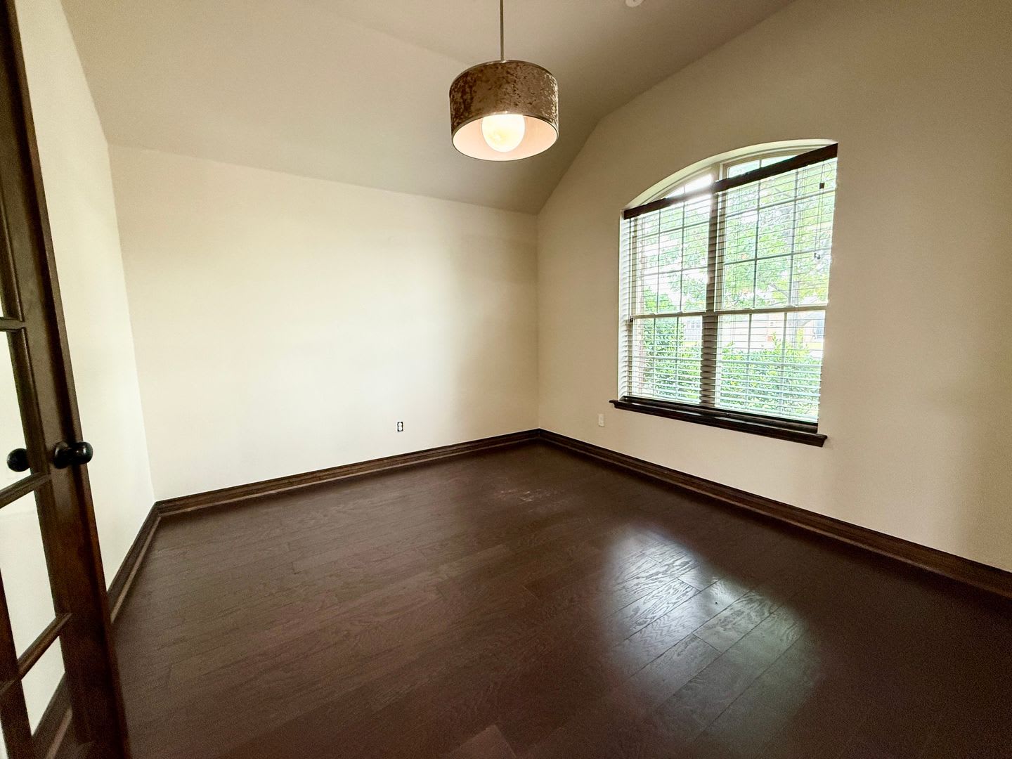 Executive Home in Carrington – photo 5