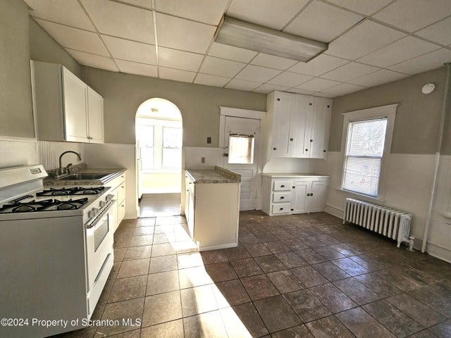 2122 North Main Avenue – photo 3