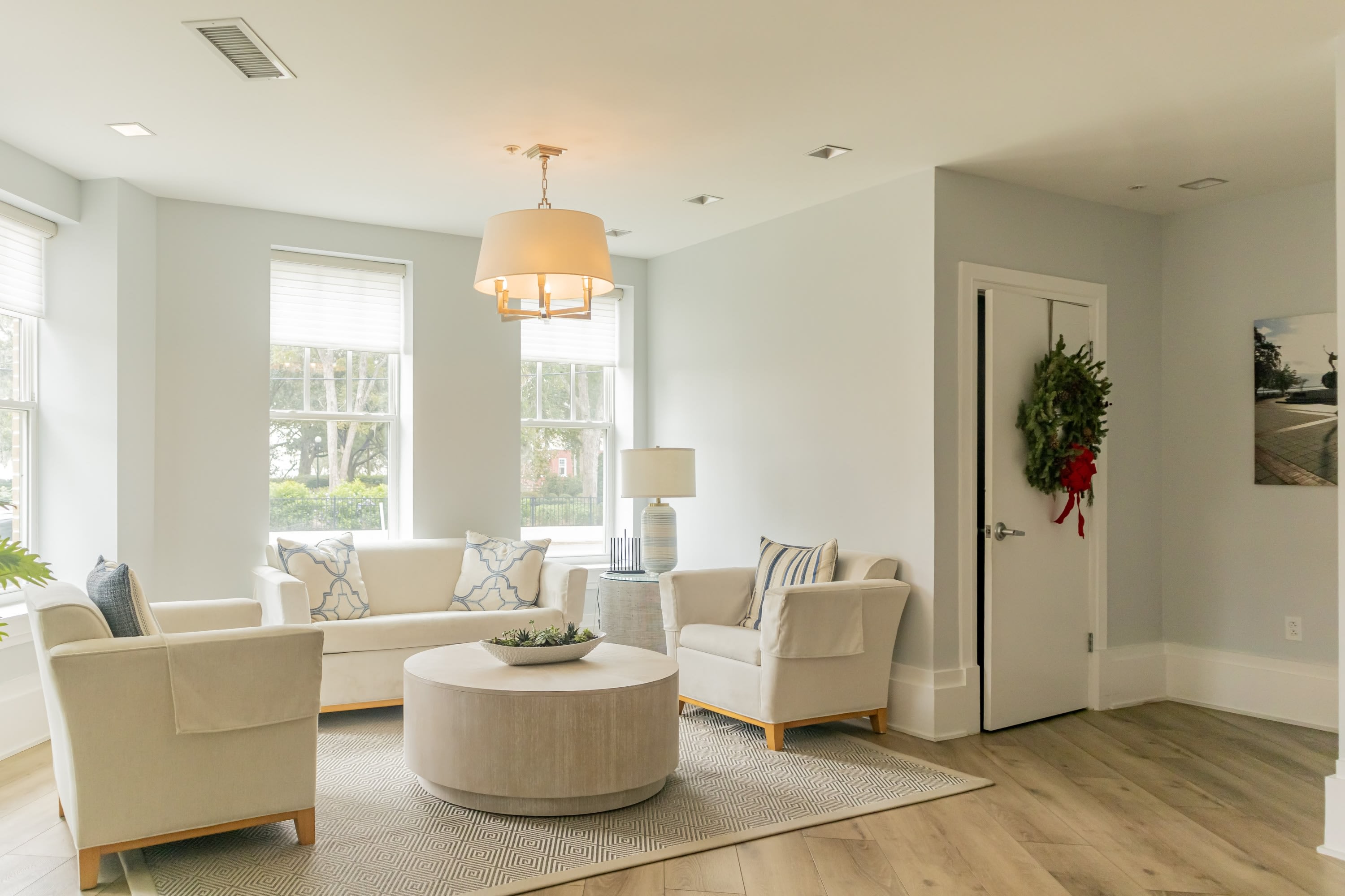 1661 Riverside Avenue – photo 5