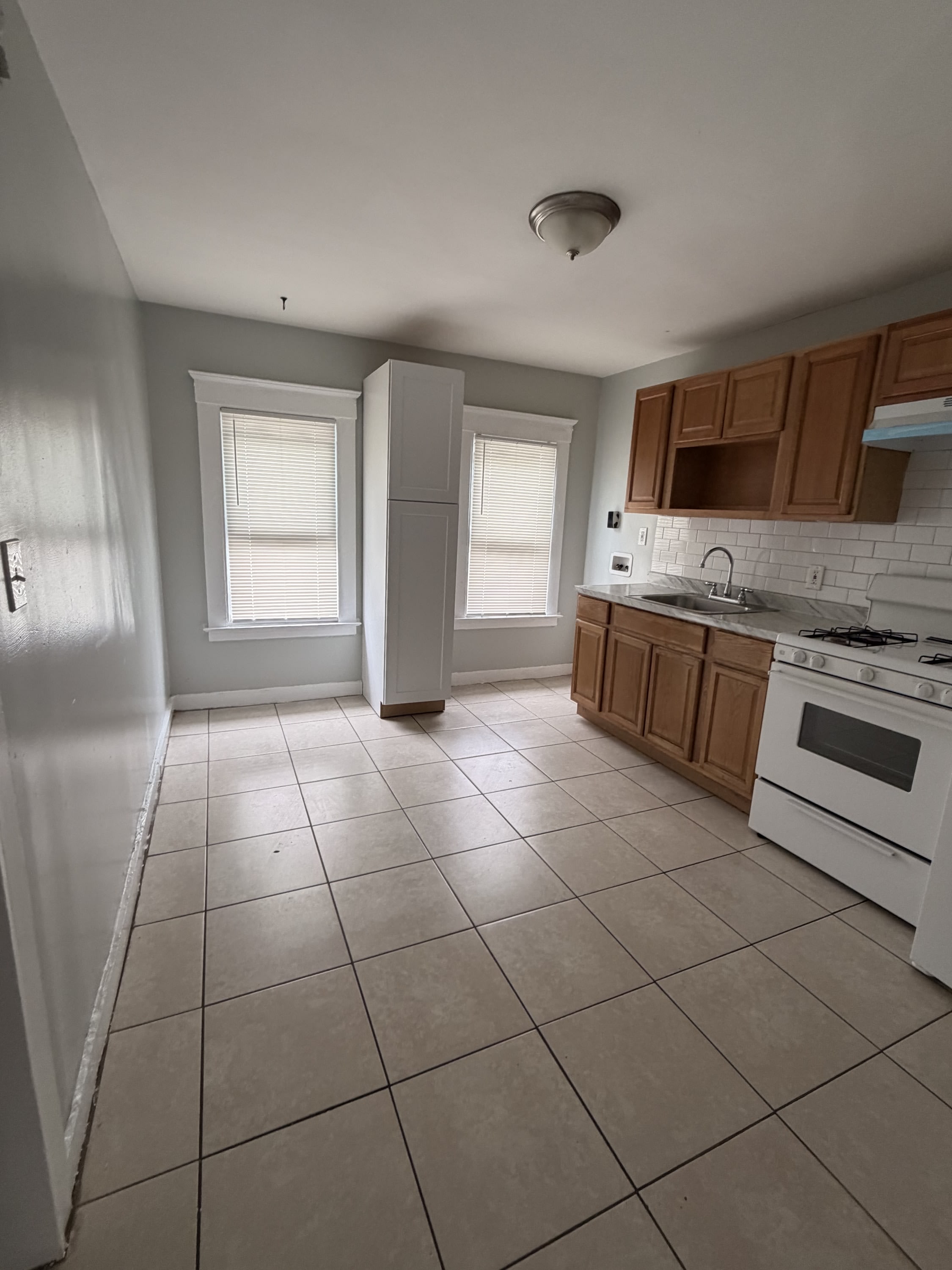 375 Norton Street 3 – photo 1