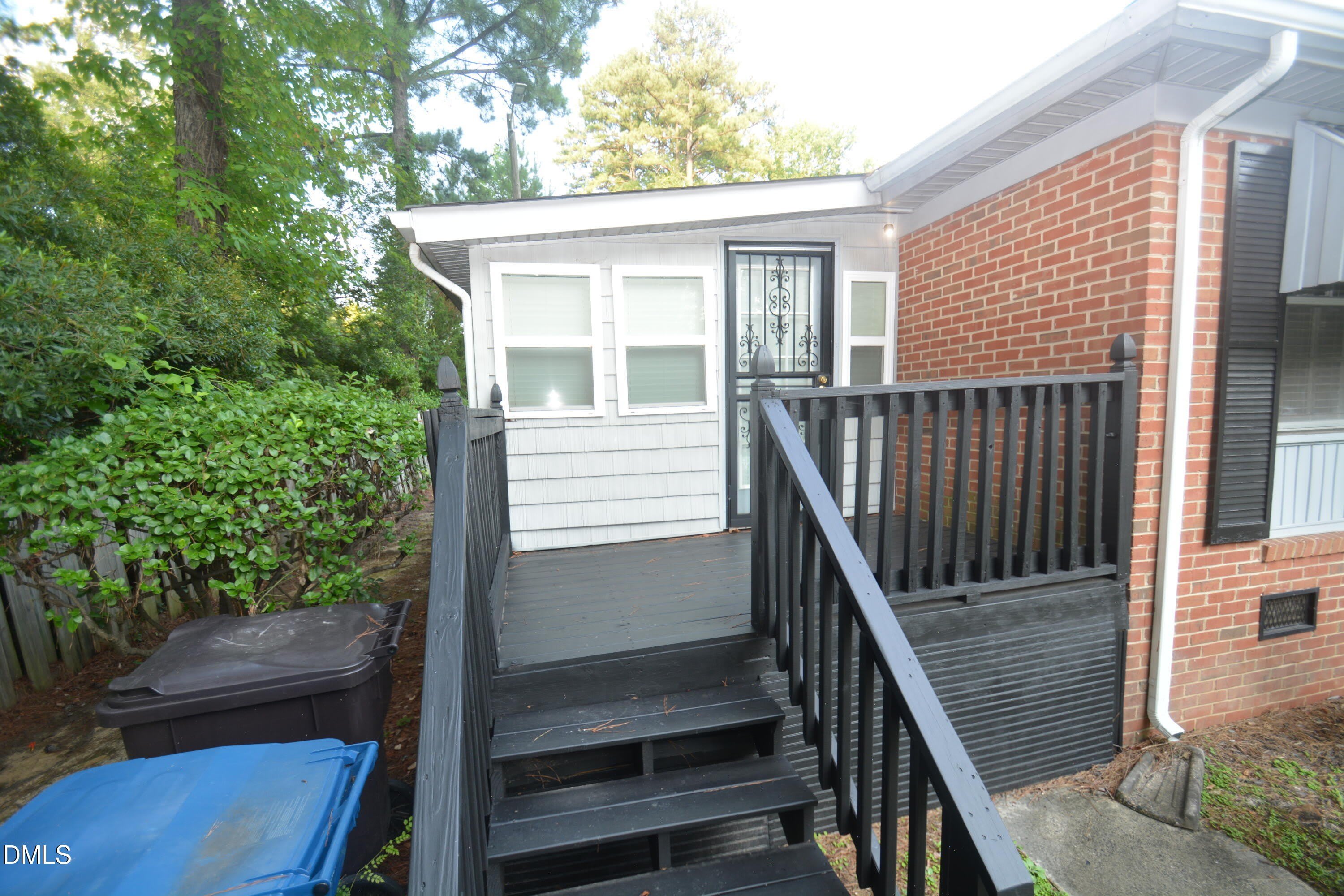 3407 Facade – photo 3