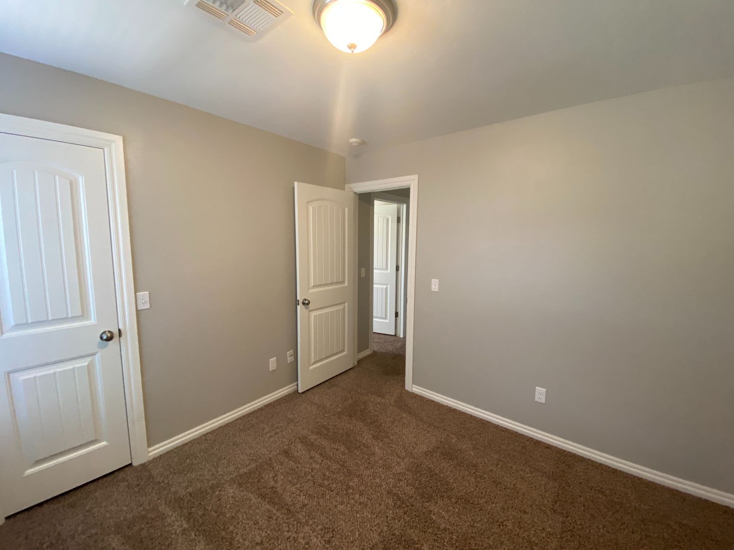 3 Bedroom 2 Bath 2 Car Garage Duplex In North OKC – photo 5