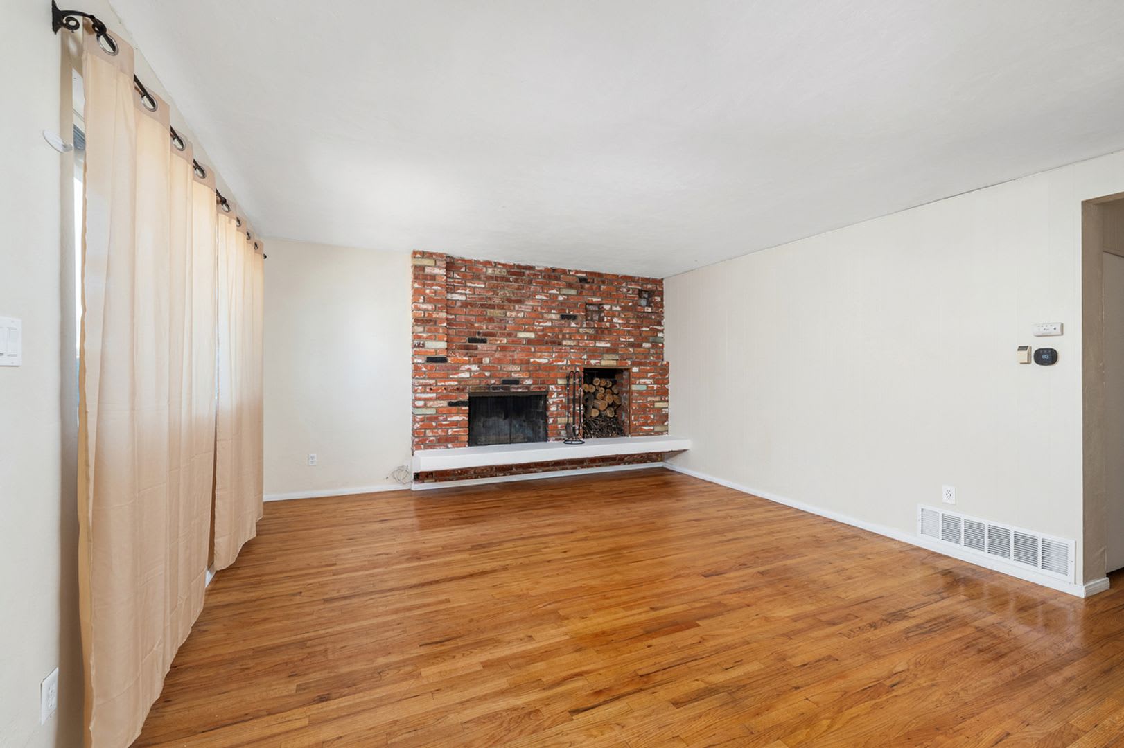3 Bed 2 Bath Single Home In East County – photo 3