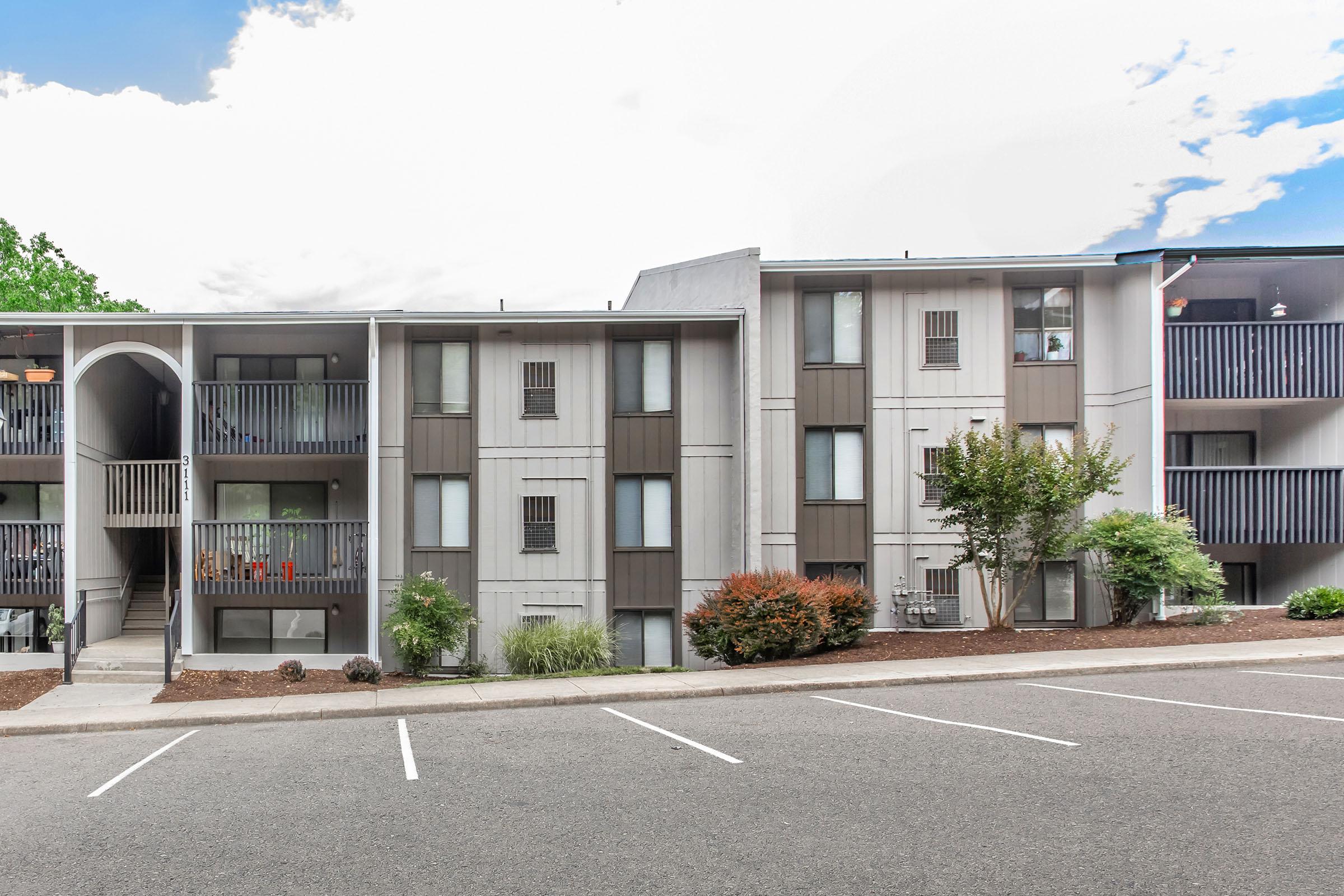 1138 Highland Ave 1Bed 1Bath 895 – photo 4