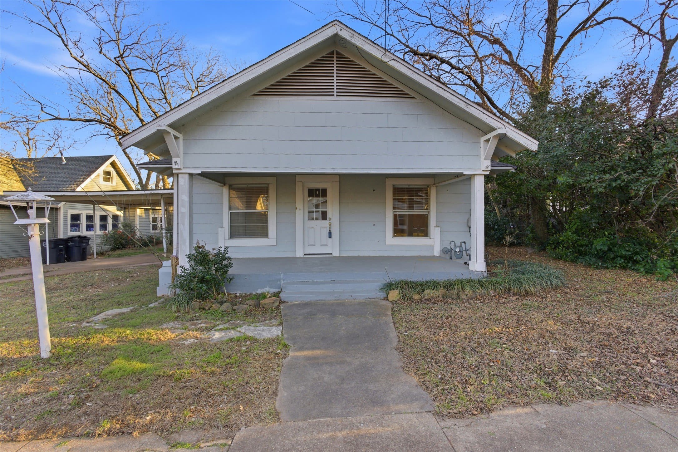 405 College Street – photo 1