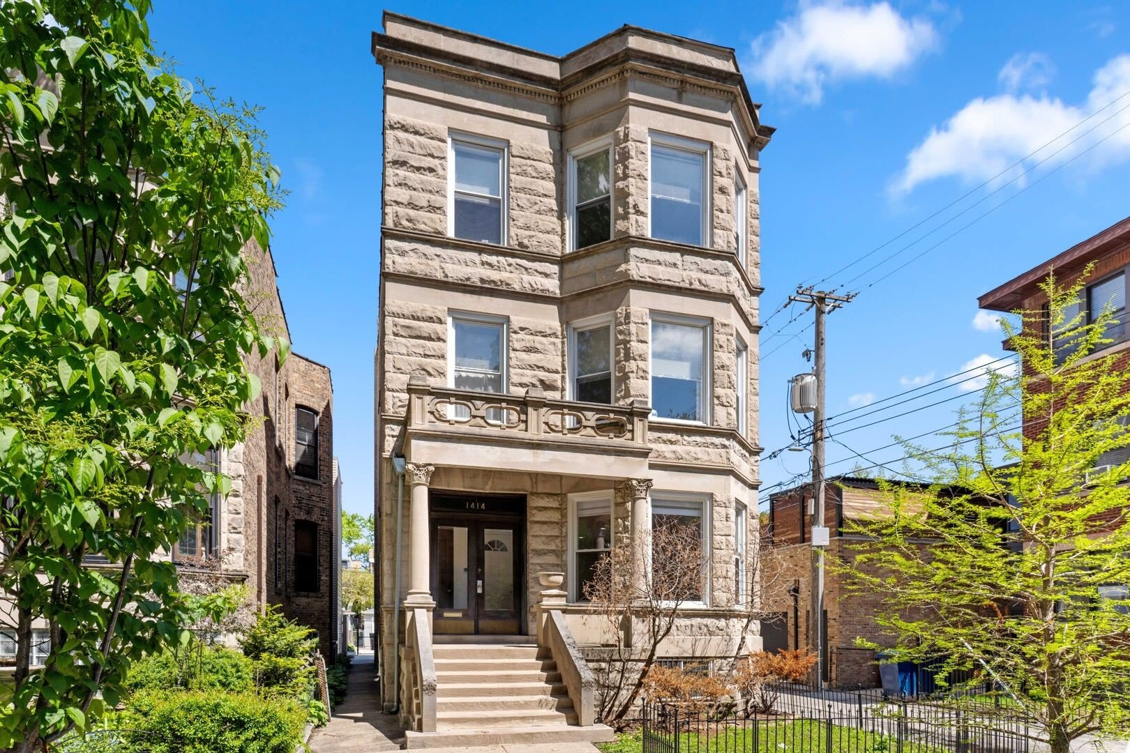 1414 W summerdale Avenue – photo 1