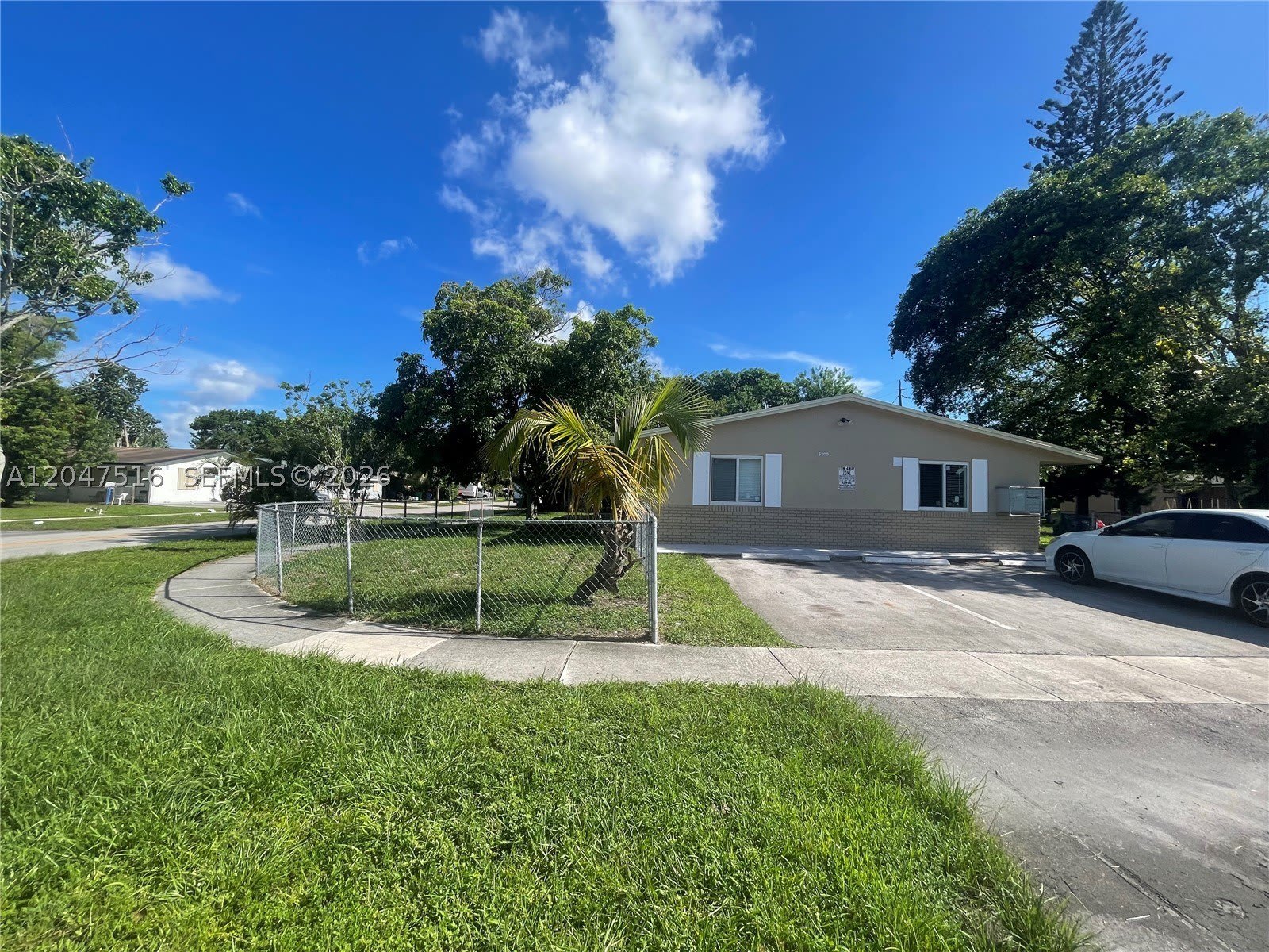 5200 Nw 16Th St – photo 5