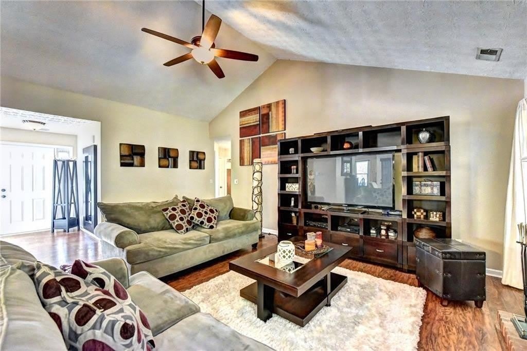 3940 Piper Glen Drive – photo 2