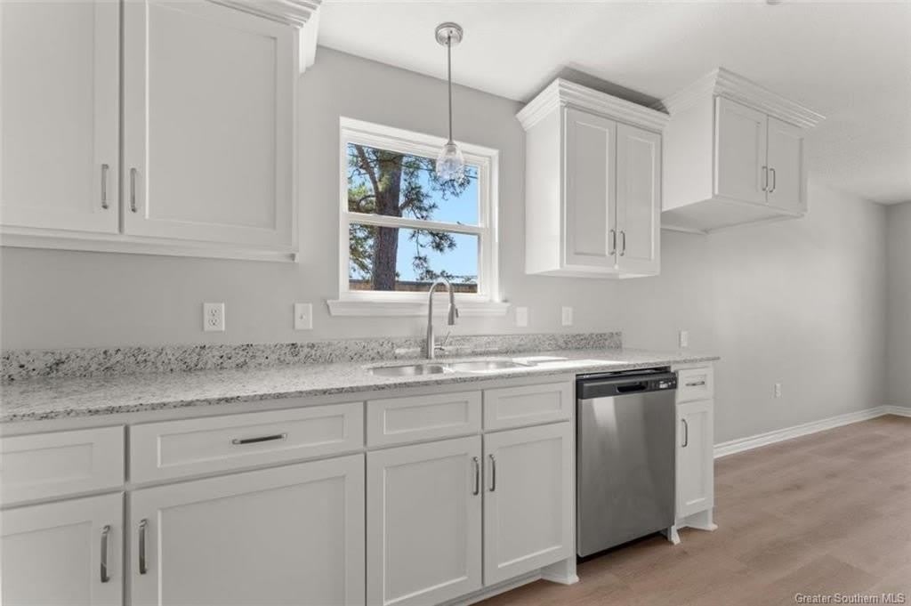 211 N Gladys Street – photo 3