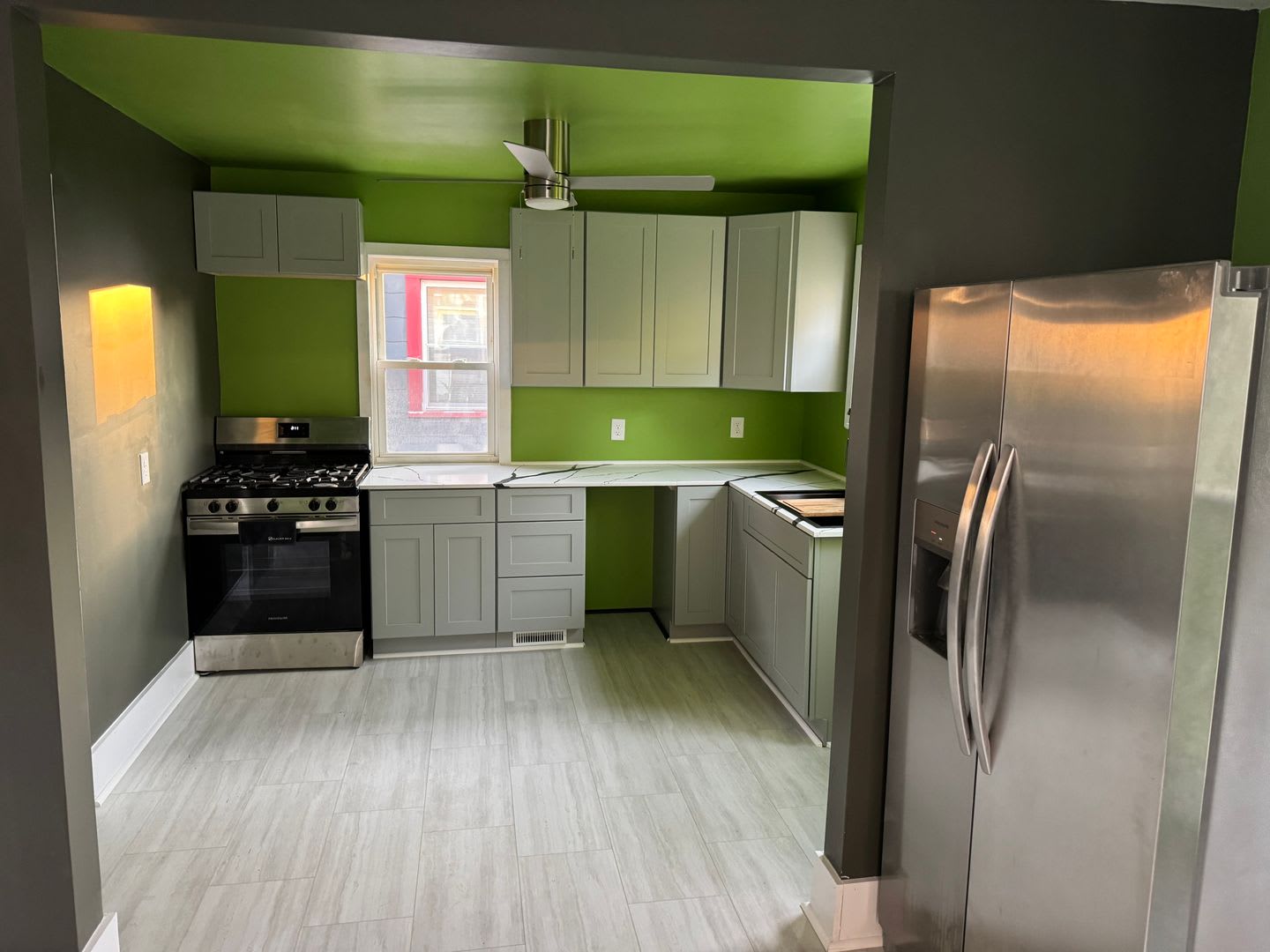 Single Family Home 3 bedroom 1 bath new paint new flooring new appliances – photo 5
