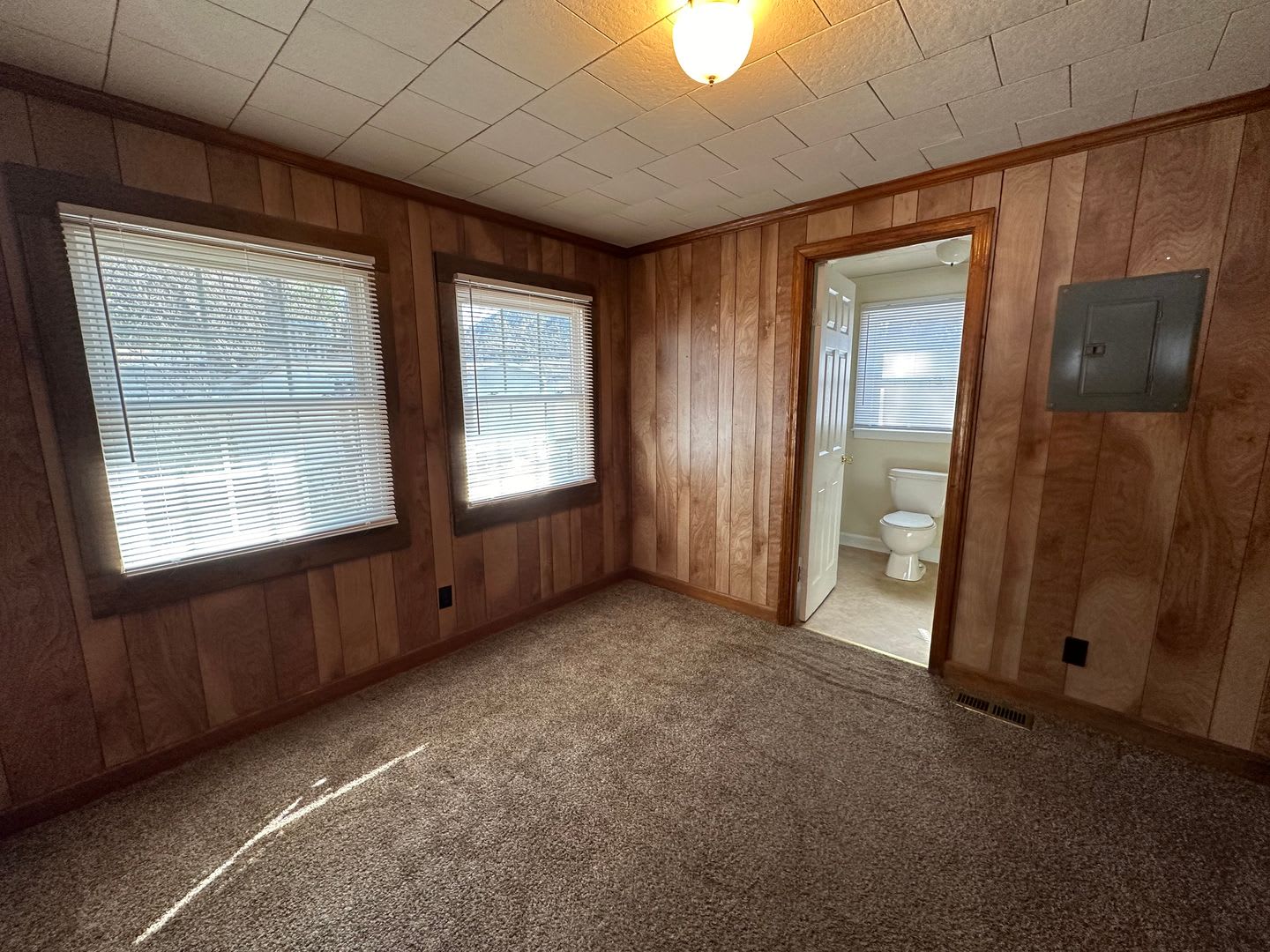 Lots of Space – photo 5
